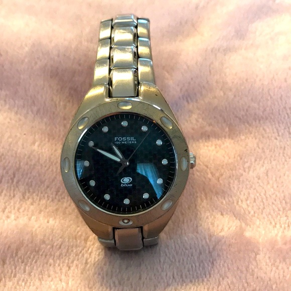 Fossil Blue watch black face with 3 extra links included. Needs battery. - Picture 1 of 5